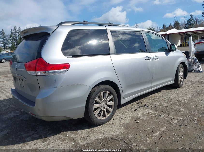 2011 Toyota Sienna 3.5 Xle silver Lot 111044693833 Vin 5TDDK3DCXBS028924