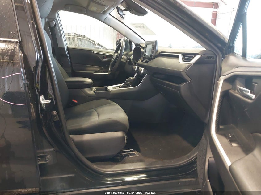 AtlanticExpress - Toyota RAV4