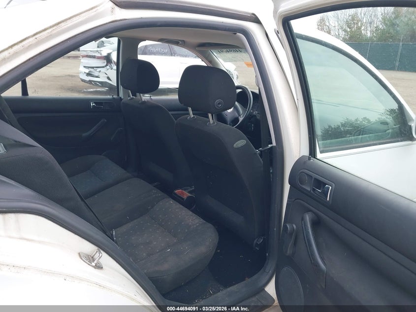 1999 Volkswagen Jetta Gl VIN: 3VWRC29M1XM113718 Lot: 44694091