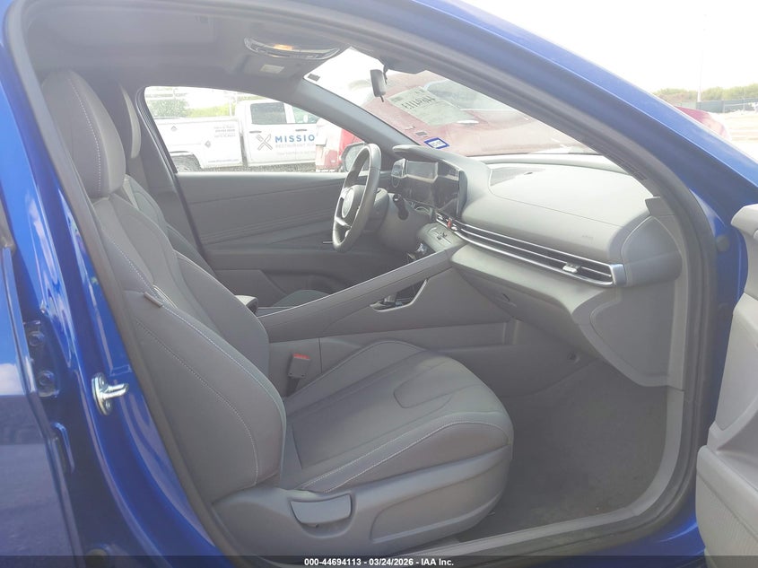 2025 Hyundai Elantra Sel Convenience