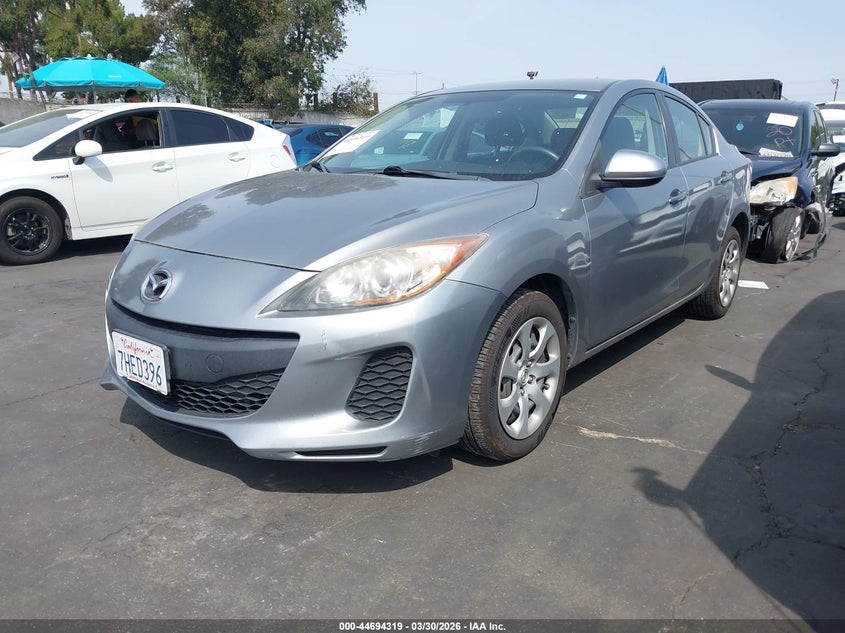 Vin: jm1bl1tg5d1821089, lot: 45191436, mazda mazda3 i sv 20132