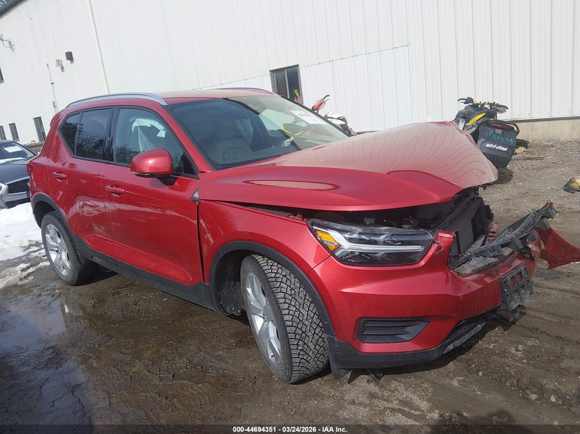 2020 Volvo Xc40 T5 Momentum