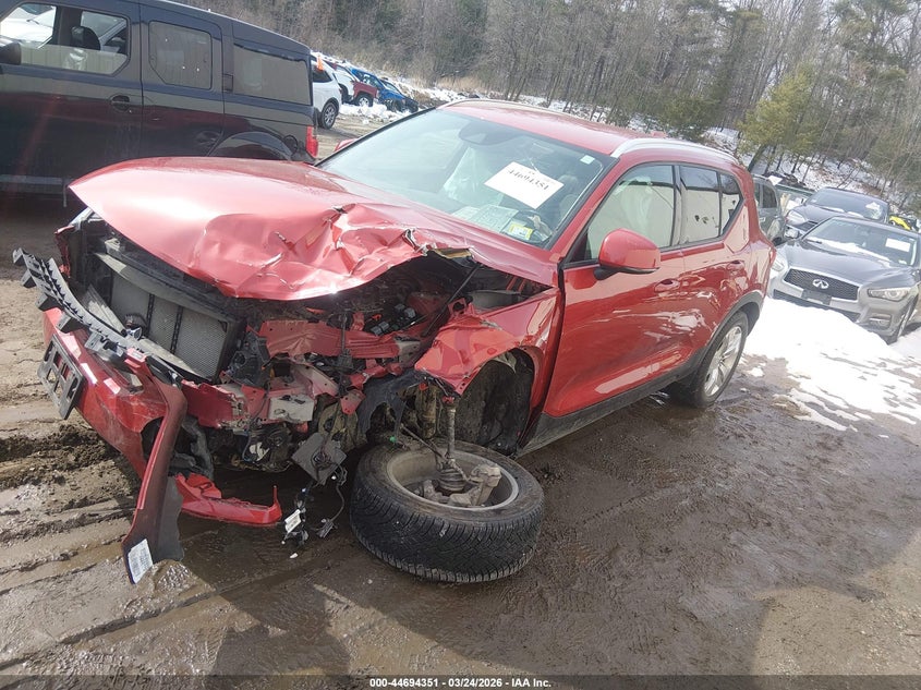 2020 Volvo Xc40 T5 Momentum