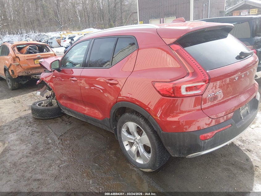 2020 Volvo Xc40 T5 Momentum