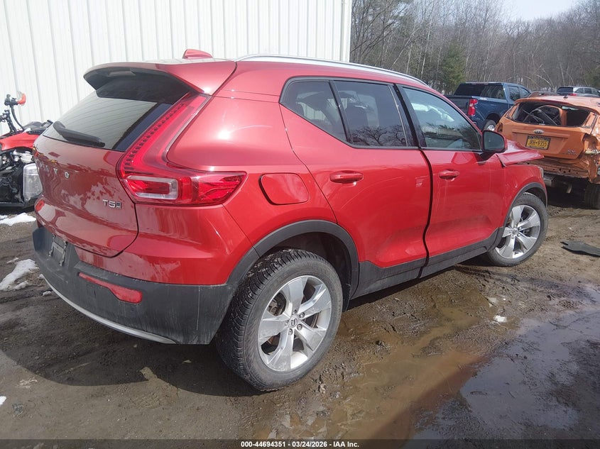 2020 Volvo Xc40 T5 Momentum