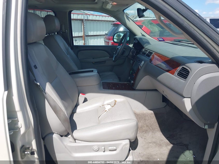 2013 Chevrolet Suburban 1500 Ltz