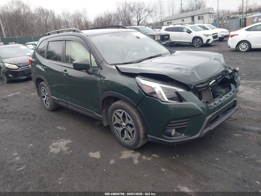 2022 Subaru Forester Premium