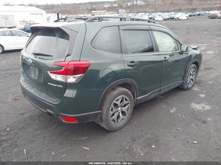 2022 Subaru Forester Premium
