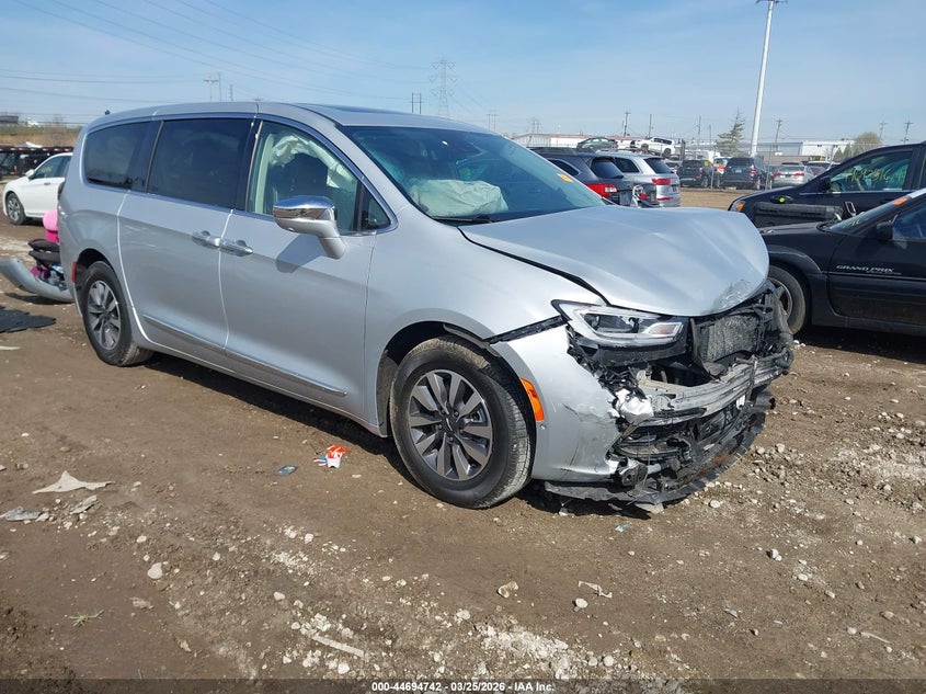 2022 Chrysler Pacifica Hybrid Limited