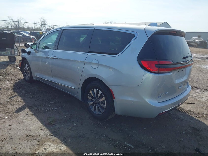 2022 Chrysler Pacifica Hybrid Limited