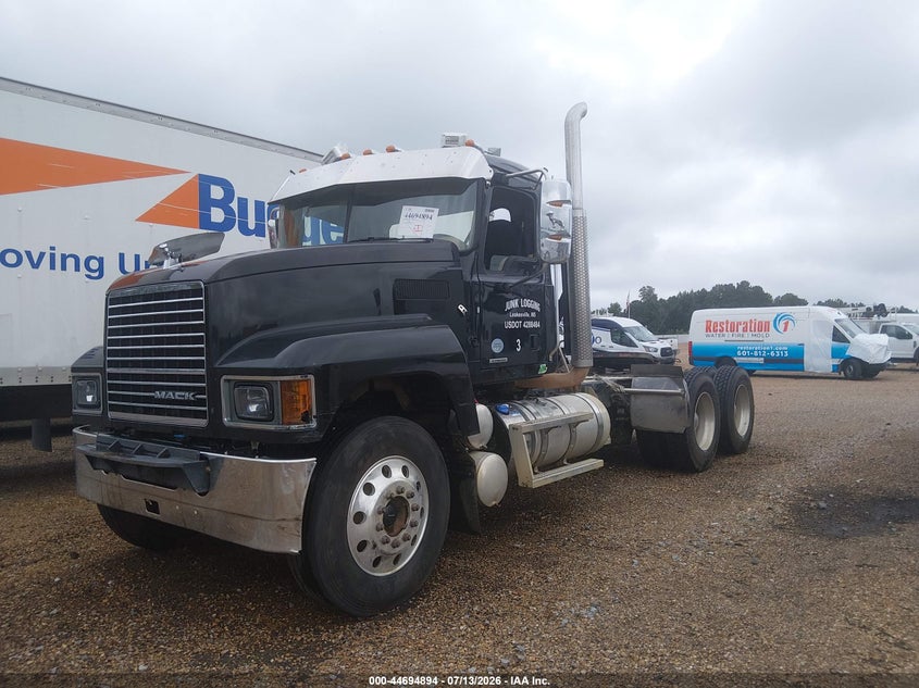2020 MACK PINNACLE auction photo 2