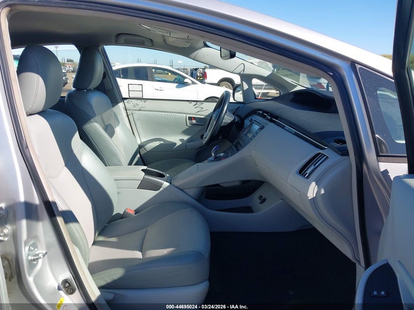 2014 Toyota Prius Five