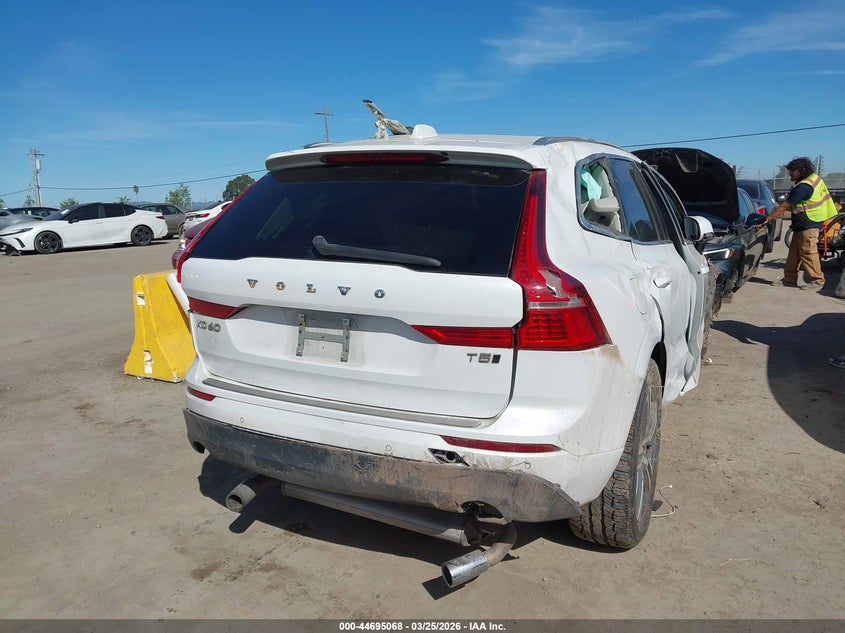 2021 Volvo Xc60 T5 Momentum