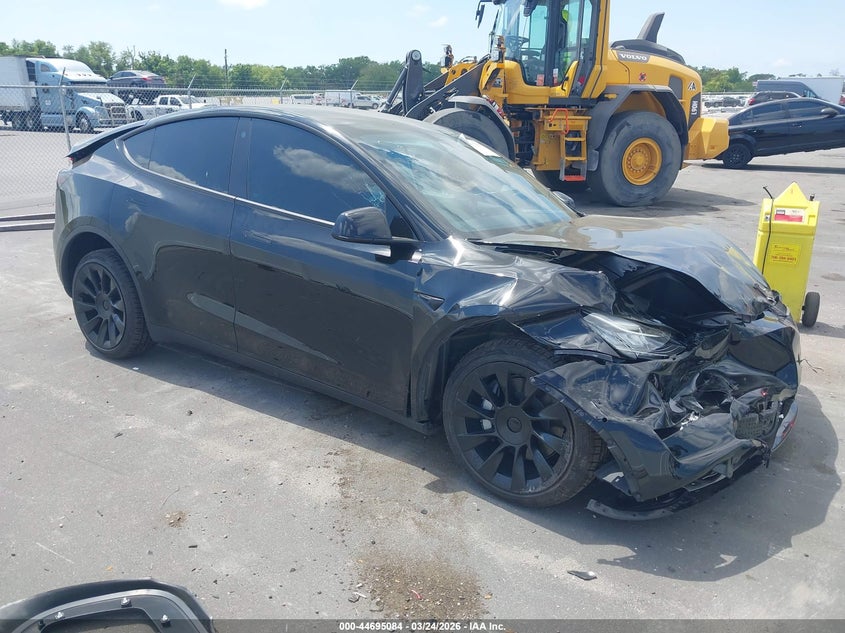 2022 Tesla Model Y Long Range Dual Motor All-Wheel Drive