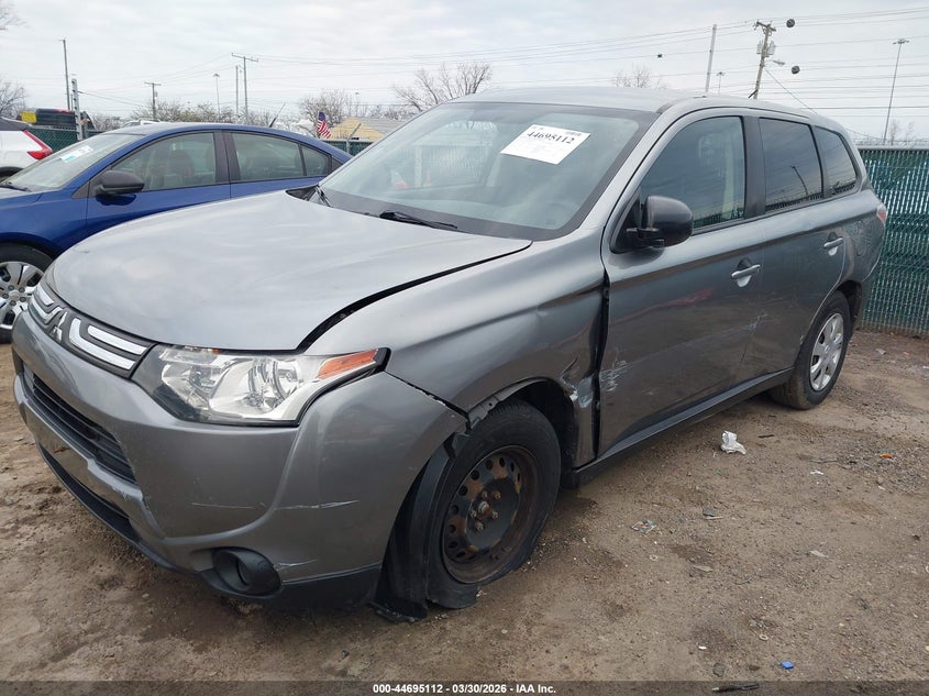 2014 Mitsubishi Outlander Es