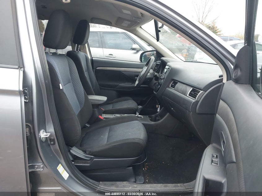 2014 Mitsubishi Outlander Es