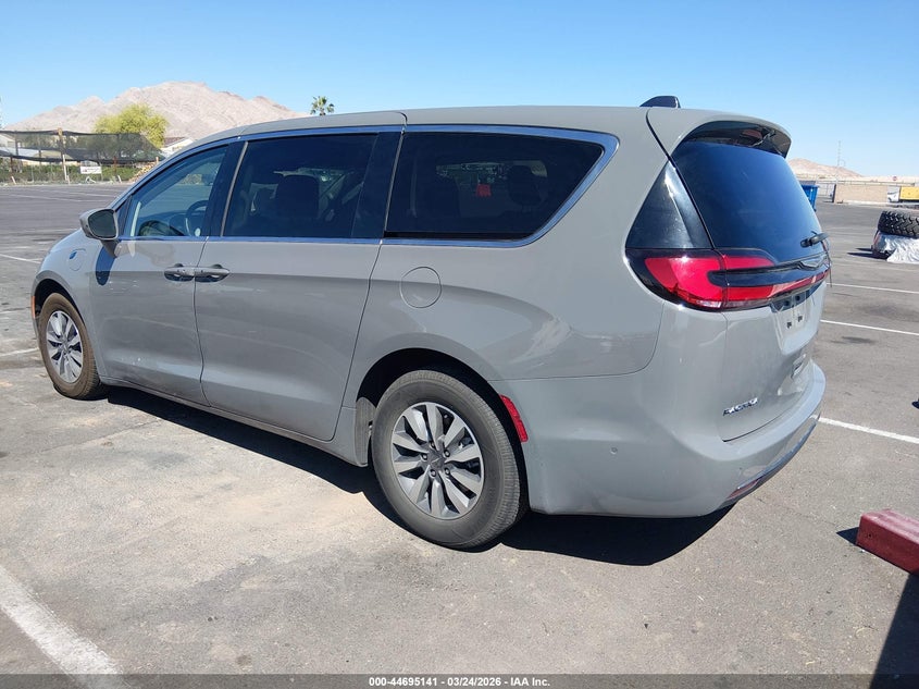 2022 Chrysler Pacifica Hybrid Touring L