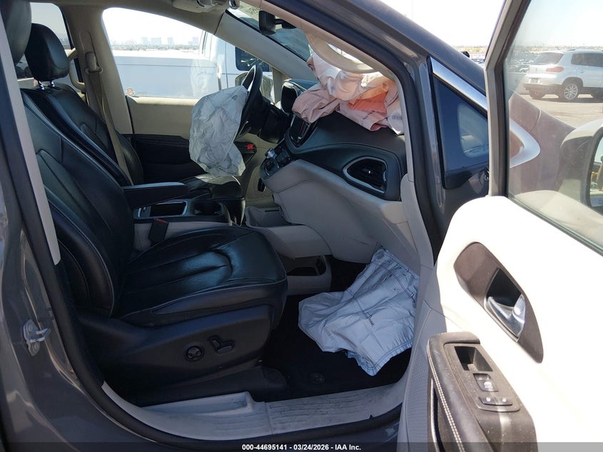 2022 Chrysler Pacifica Hybrid Touring L