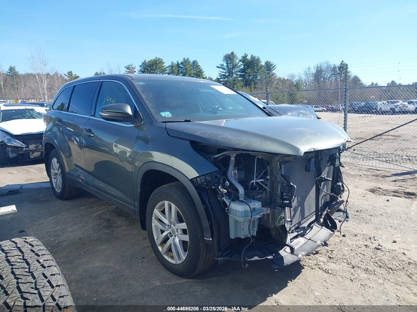 2014 Toyota Highlander Le V6