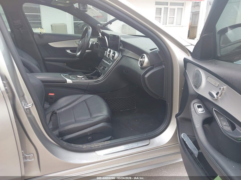 2019 Mercedes-Benz C 300