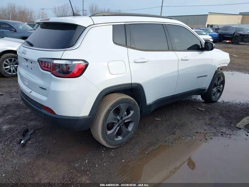 2022 Jeep Compass Latitude Lux 4X4