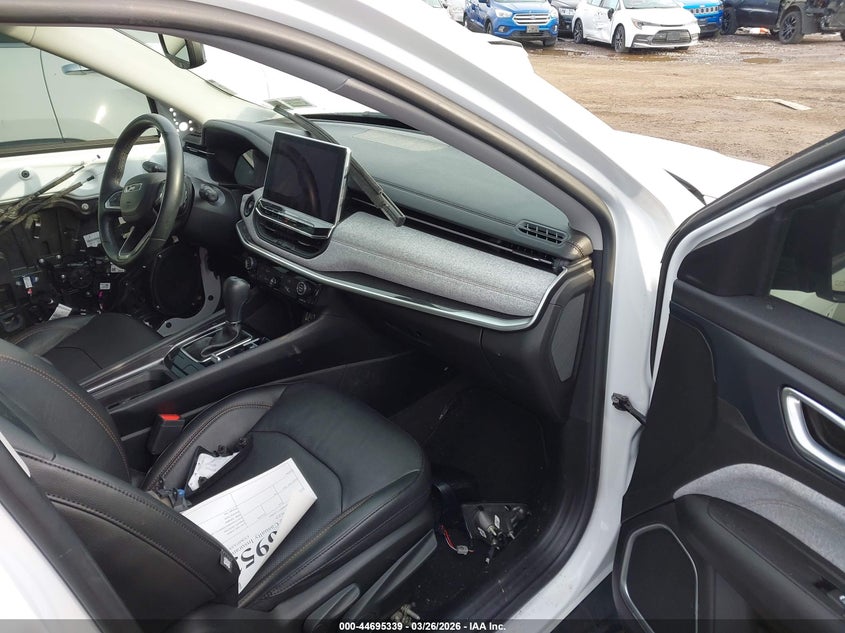 2022 Jeep Compass Latitude Lux 4X4