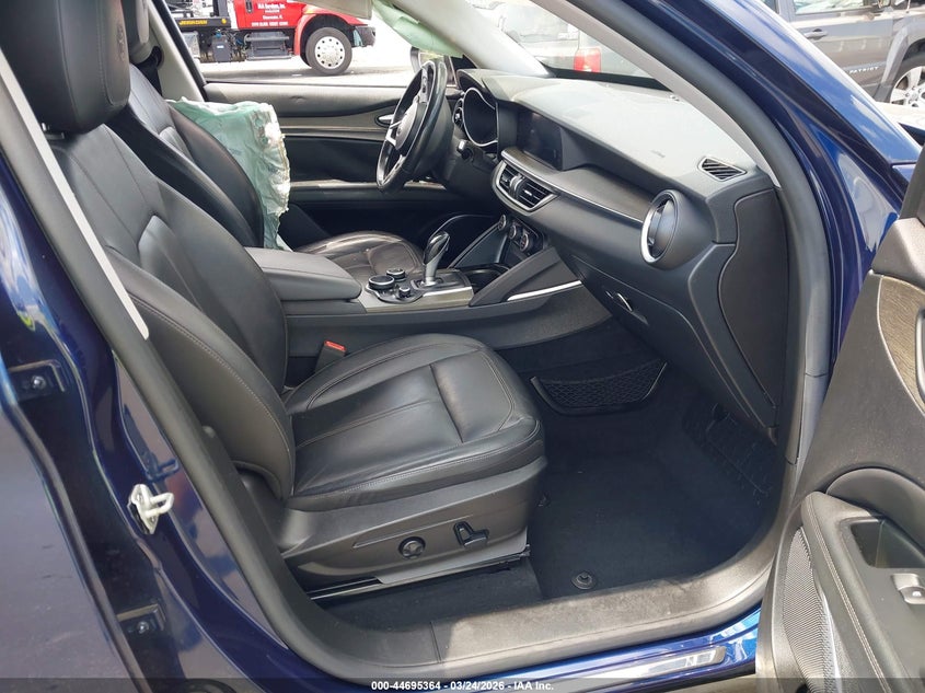 2018 Alfa Romeo Stelvio Ti Awd