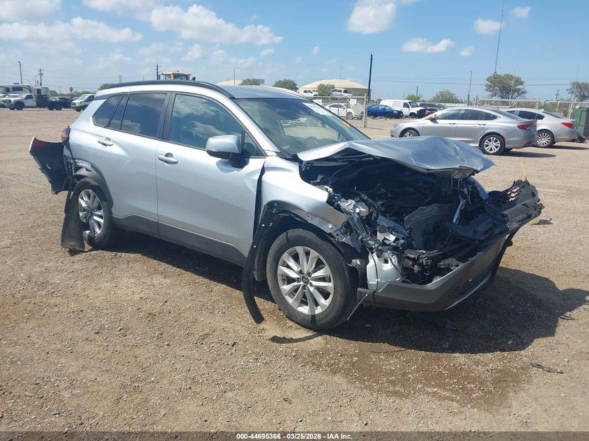 2024 TOYOTA COROLLA CROSS LE