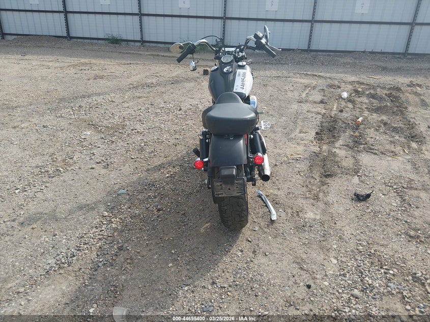 2014 Harley-Davidson Fxdb Dyna Street Bob VIN: 1HD1GXM19EC324161 Lot: 44695400