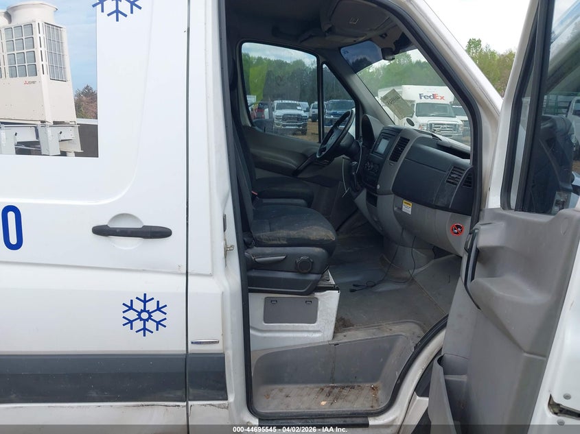 2015 Mercedes-Benz Sprinter 2500 Normal Roof