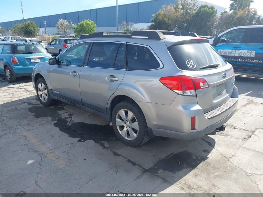 2011 SUBARU OUTBACK auction photo 3