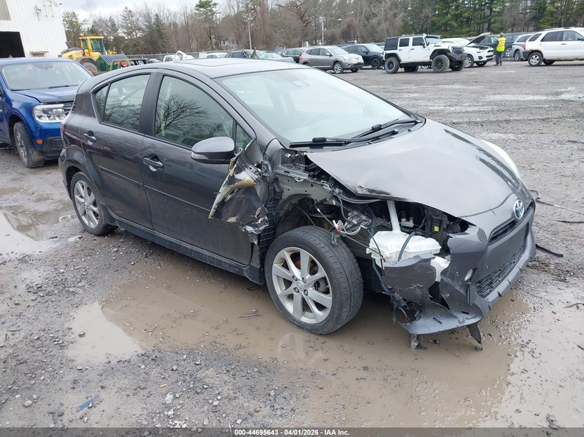 2017 TOYOTA PRIUS C FOUR