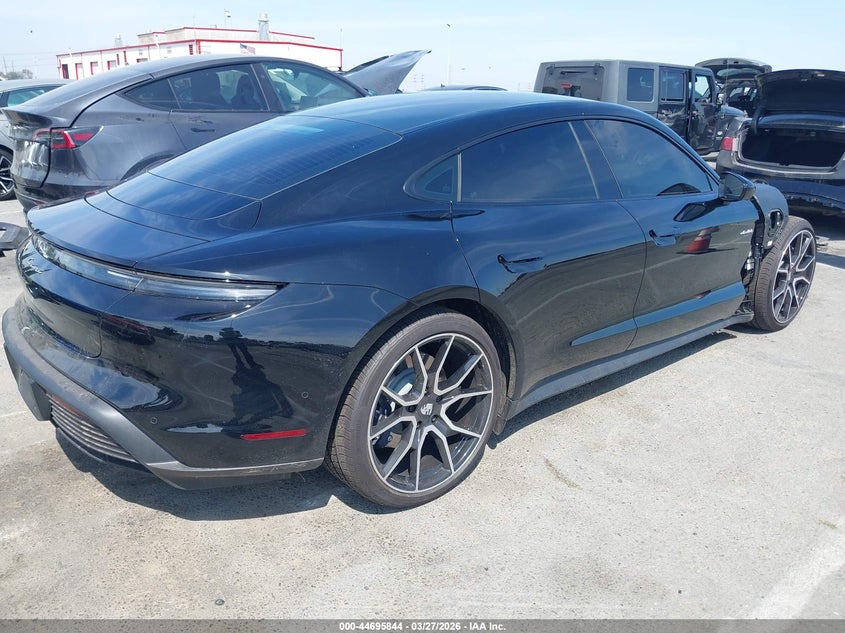 2026 Porsche Taycan 4/4 Black Edition/Black Edition