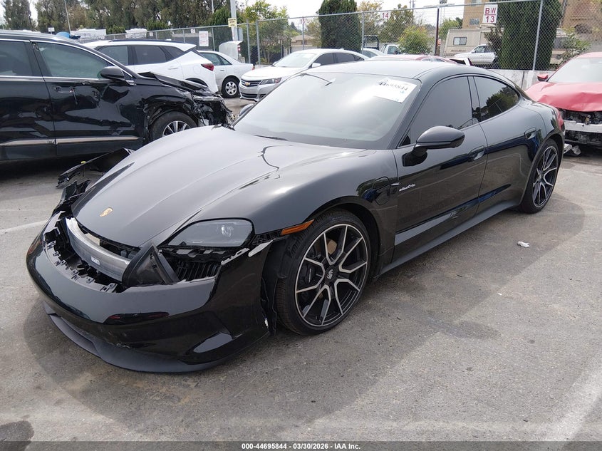 2026 Porsche Taycan 4/4 Black Edition/Black Edition