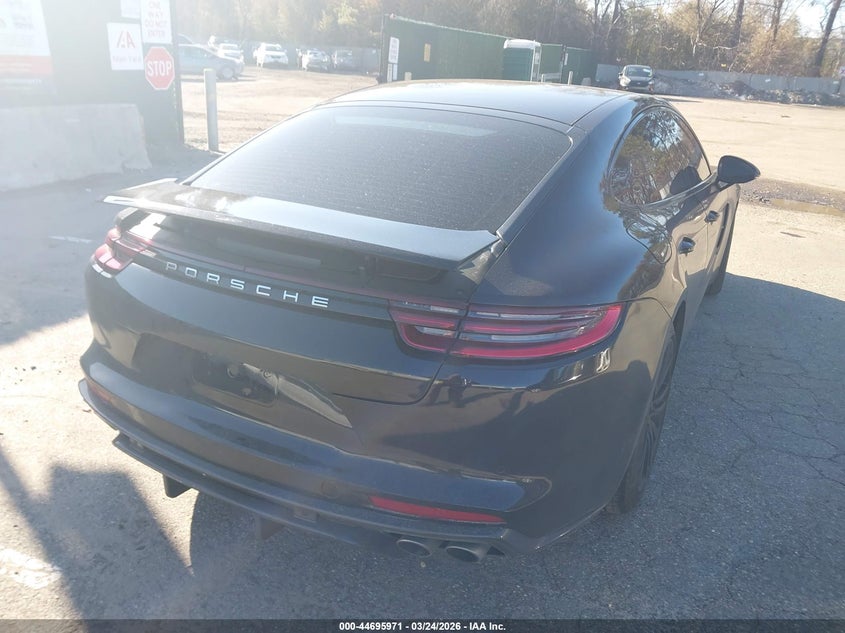 2017 Porsche Panamera 4S