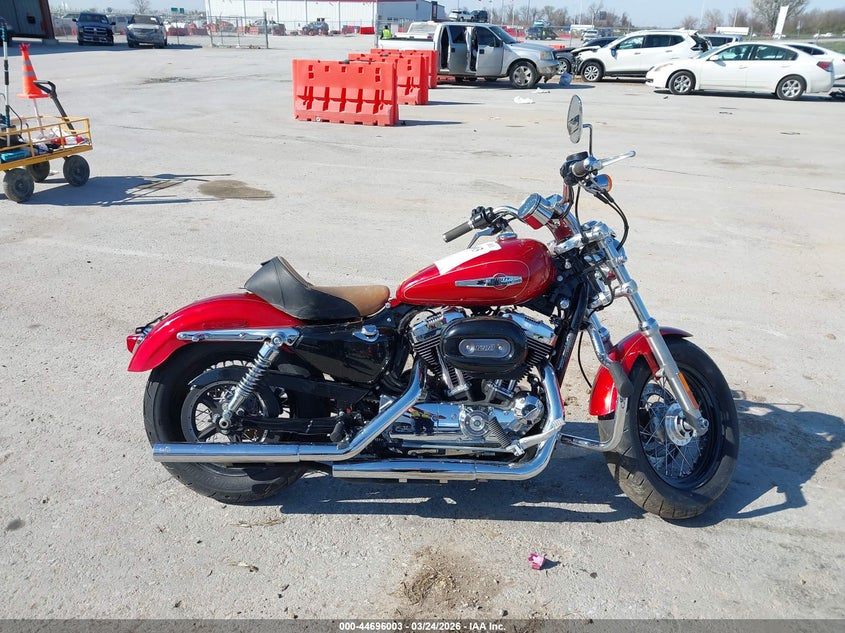 2014 Harley-Davidson Xl1200 C VIN: 1HD1CT315EC407401 Lot: 44696003