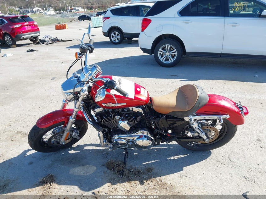 2014 Harley-Davidson Xl1200 C VIN: 1HD1CT315EC407401 Lot: 44696003