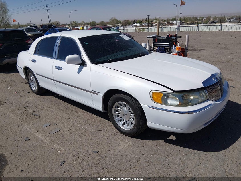 2001 Lincoln Town Car Executive