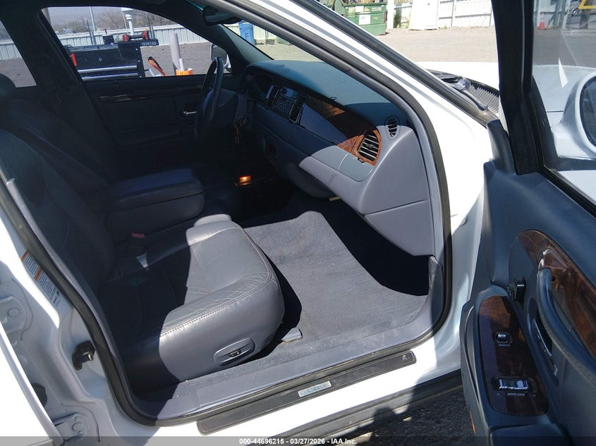 2001 Lincoln Town Car Executive