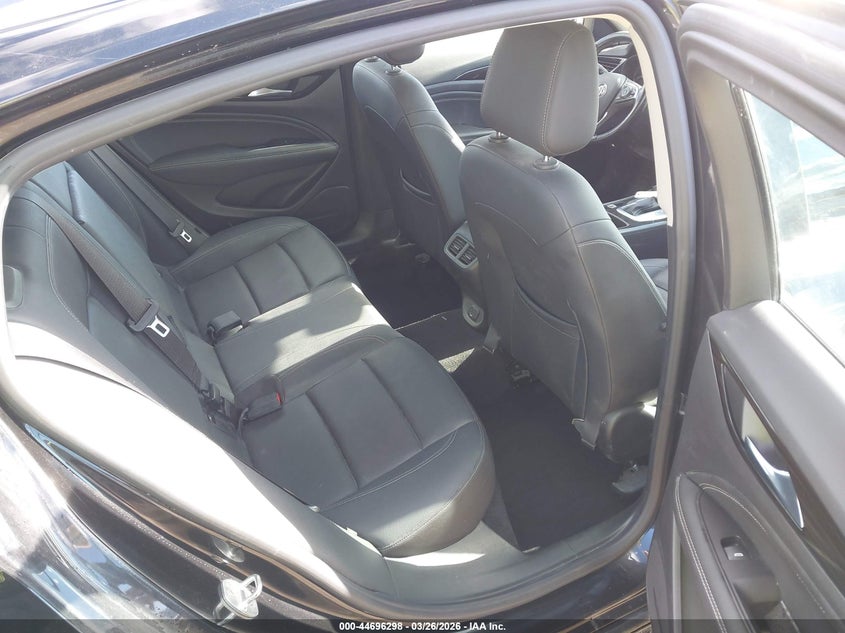 2020 Buick Regal Sportback Awd Essence VIN: W04GR6SX9L1013548 Lot: 44696298