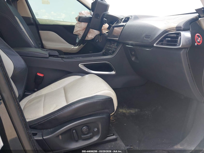 2017 Jaguar F-Pace 35T R-Sport