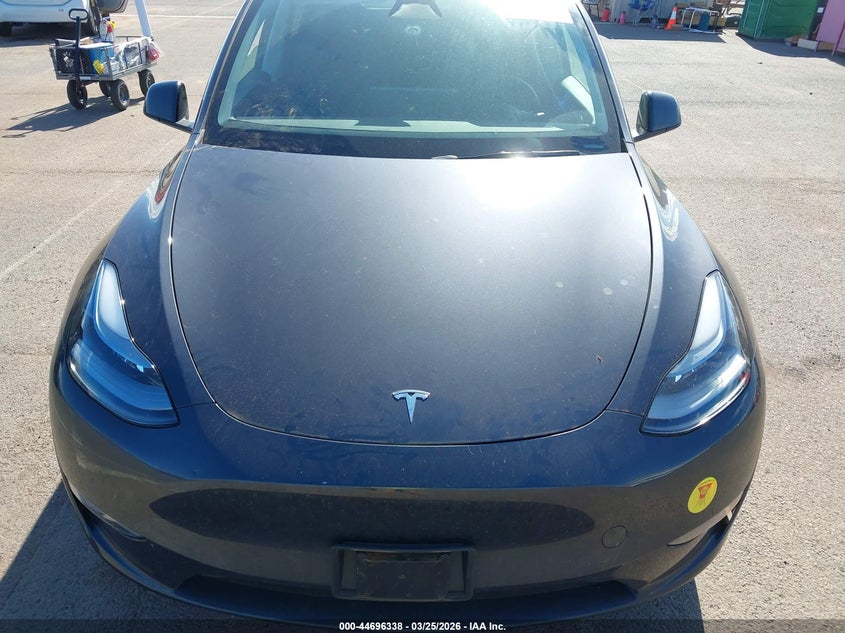TESLA MODEL Y 2024 VIN 7SAYGDED5RF208894