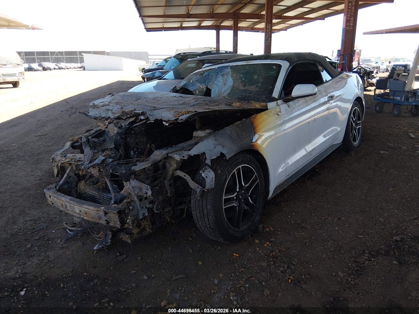 1FATP8UH9N5106860 2022 Ford Mustang Ecoboost Premium photo 1