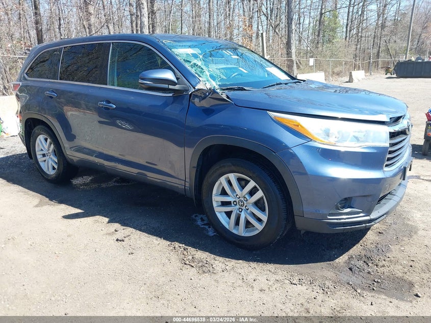 2016 Toyota Highlander Le V6