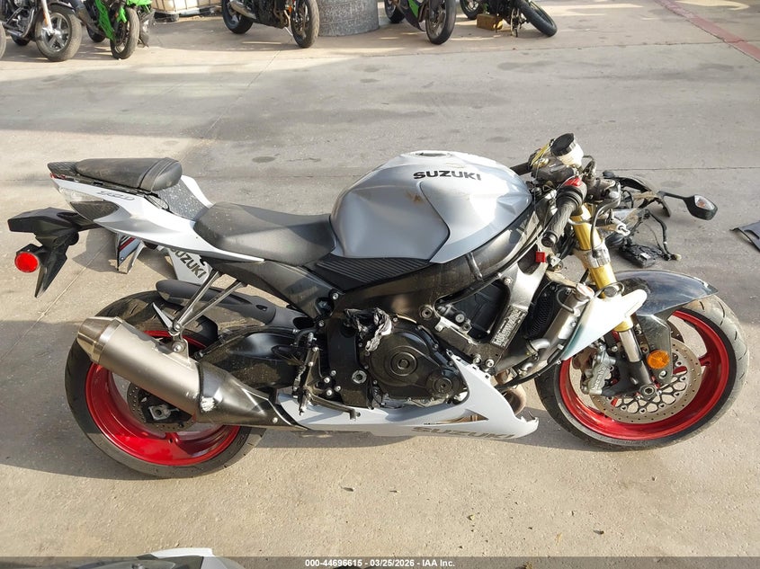 2023 Suzuki Gsx-R750 VIN: JS1GR7MA9P7100965 Lot: 44696615