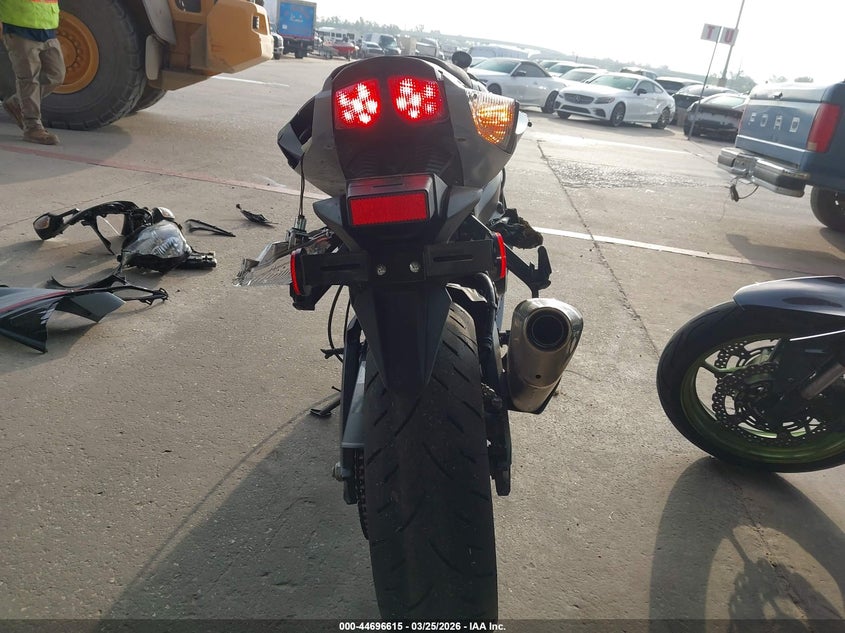 2023 Suzuki Gsx-R750 VIN: JS1GR7MA9P7100965 Lot: 44696615