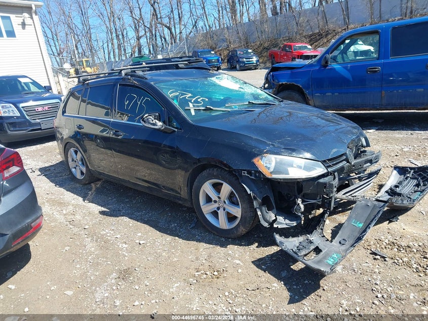 2015 Volkswagen Golf Sportwagen Tdi S 4-Door