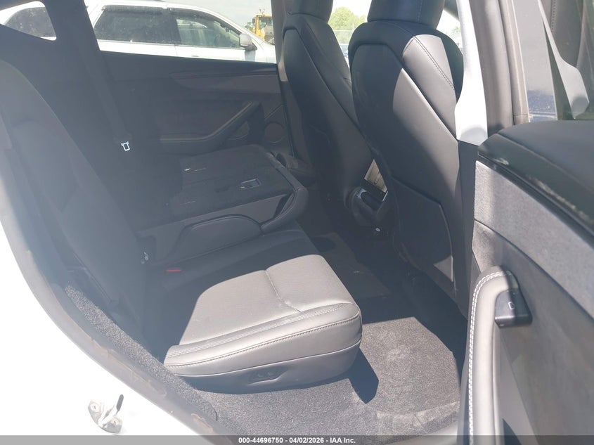 2026 TESLA MODEL Y ELECTRIC(VIN: 7SAYGDEE7TA394614