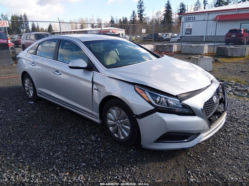 2017 HYUNDAI SONATA HYBRID SE
