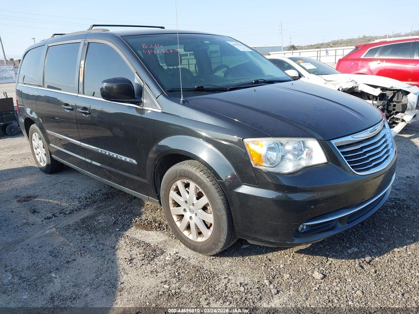 2015 Chrysler Town & Country Touring